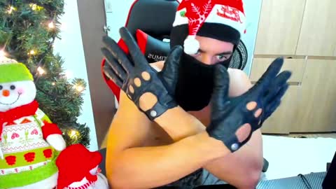 Snapshot of calihotcaliente27 chatting on December 2024 02:06:02 PM calihotcaliente27 online show from December 2024 02:06:02 PM