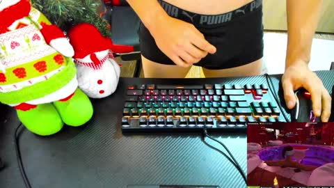 Snapshot of calihotcaliente27 chatting on December 2024 04:35:02 PM calihotcaliente27 online show from December 2024 04:35:02 PM