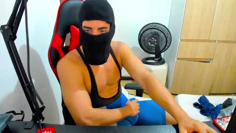 Snapshot of calihotcaliente27 chatting on January 2025 04:12:01 PM calihotcaliente27 online show from January 2025 04:12:01 PM