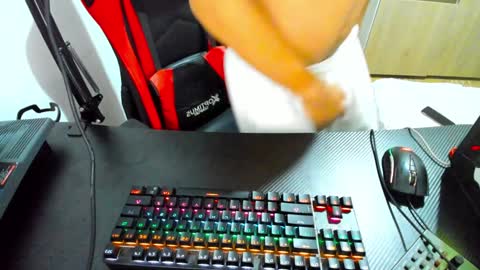 Snapshot of calihotcaliente27 chatting on February 2025 10:26:02 AM calihotcaliente27 online show from February 2025 10:26:02 AM