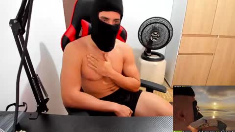 Snapshot of calihotcaliente27 chatting on February 2025 04:14:02 PM calihotcaliente27 online show from February 2025 04:14:02 PM