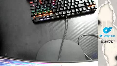 Snapshot of calihotcaliente27 chatting on October 2025 11:31:01 AM calihotcaliente27 online show from October 2025 11:31:01 AM