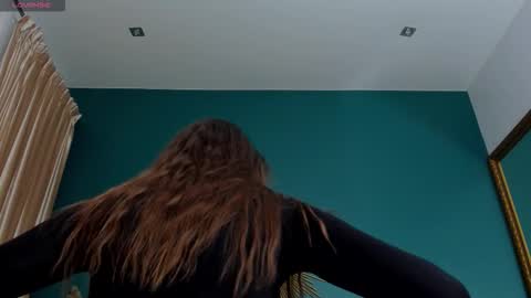 Cali online show from December 2025 01:16:02 PM