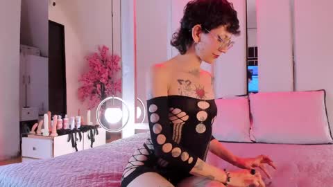 Caliope  online show from May 2026 09:44:01 PM