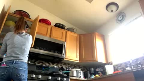 calishop1 online show from February 2025 07:10:01 PM