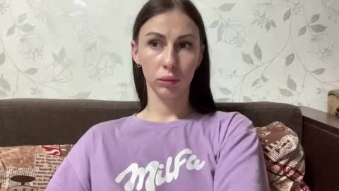 Snapshot of call_me_dad_ chatting on November 2025 08:18:01 PM Anna online show from November 2025 08:18:01 PM