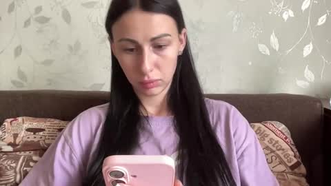 Snapshot of call_me_dad_ chatting on November 2025 07:19:01 AM Anna online show from November 2025 07:19:01 AM