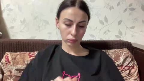 Snapshot of call_me_dad_ chatting on November 2025 07:51:02 PM Anna online show from November 2025 07:51:02 PM