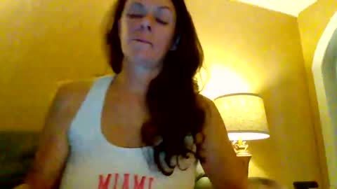 Snapshot of calli_girl420 chatting on August 2026 01:40:02 AM Calli online show from August 2026 01:40:02 AM