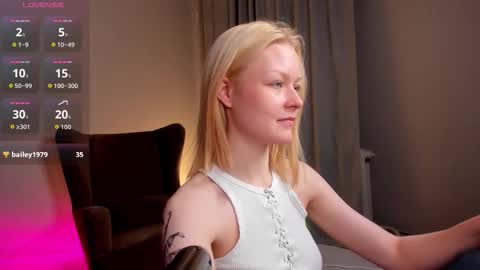 Snapshot of callista_a chatting on October 2025 12:16:02 PM Robin online show from October 2025 12:16:02 PM