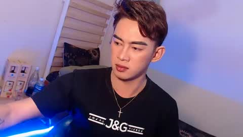 Arthr   online show from December 2024 04:38:01 PM