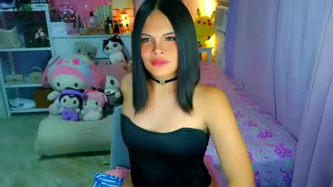Snapshot of callme_mia chatting on July 2026 07:23:02 AM Mia online show from July 2026 07:23:02 AM