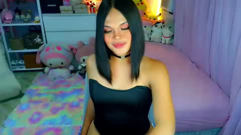 Snapshot of callme_mia chatting on July 2026 07:30:01 AM Mia online show from July 2026 07:30:01 AM