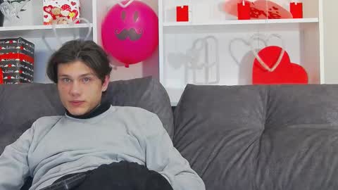 Snapshot of calvin_cay chatting on February 2025 11:58:02 PM Calvin online show from February 2025 11:58:02 PM