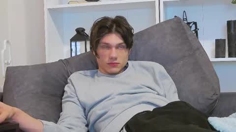 Snapshot of calvin_cay chatting on February 2025 11:45:01 PM Calvin online show from February 2025 11:45:01 PM