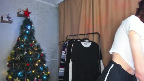 Snapshot of calvin_kevin_grem chatting on December 2024 11:19:01 AM Calvin Kevin Grem online show from December 2024 11:19:01 AM