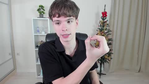 Hey I am Calvin  online show from January 2025 07:07:01 PM