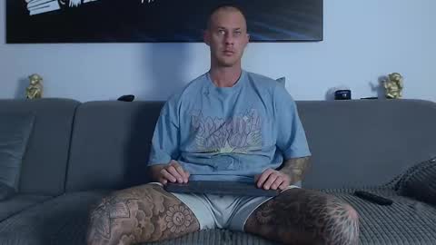 Calvin  online show from January 2025 11:38:01 PM