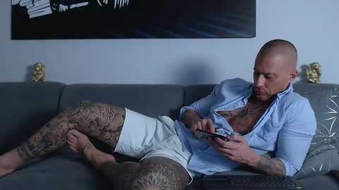 Calvin  online show from February 2025 01:05:02 AM