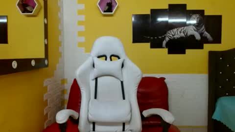 cam_xman online show from June 2026 12:30:01 PM