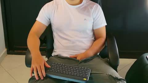 camara110 online show from January 2025 05:37:02 PM