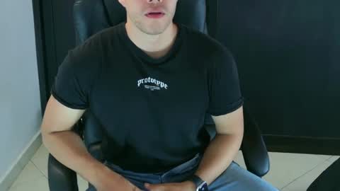 camara110 online show from January 2025 07:53:02 PM