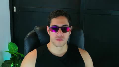 camara110 online show from February 2025 12:19:02 AM