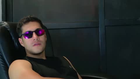 camara110 online show from September 2025 07:58:02 PM