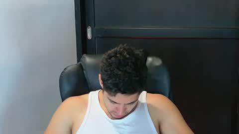 camara110 online show from October 2025 12:30:02 AM