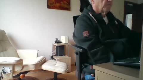 Snapshot of camcologne chatting on January 2025 02:59:02 PM camcologne online show from January 2025 02:59:02 PM