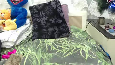 Snapshot of camdiva1 chatting on February 2025 06:40:01 PM CamDiva1 online show from February 2025 06:40:01 PM