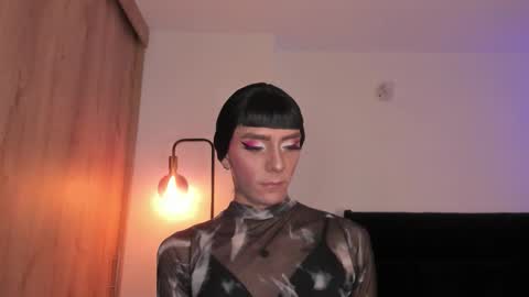 Cameron online show from December 2025 02:16:02 AM