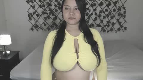 Snapshot of camihotboobs chatting on March 2026 05:35:01 AM camihotboobs online show from March 2026 05:35:01 AM