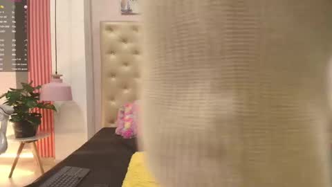 CA M I online show from December 2025 01:55:02 AM