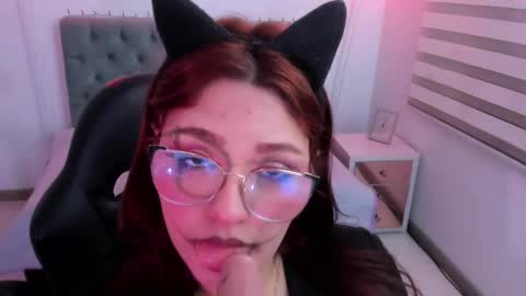 Snapshot of camiila_osorio chatting on January 2025 04:06:01 AM Camila Osorio online show from January 2025 04:06:01 AM