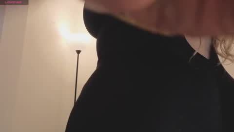 Snapshot of camiilaa1 chatting on April 2026 01:16:02 AM Camila online show from April 2026 01:16:02 AM