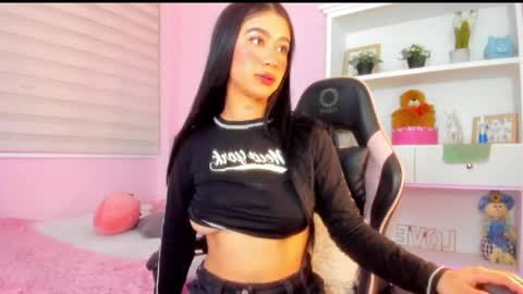 camila online show from April 2026 09:30:01 PM