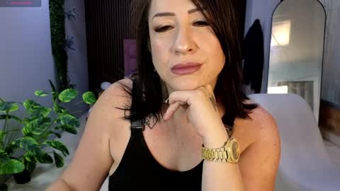 Snapshot of camil_milfdream chatting on March 2026 11:16:01 AM Camil online show from March 2026 11:16:01 AM