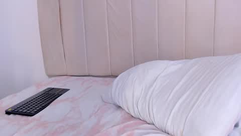 Snapshot of camila_adams chatting on February 2025 02:40:02 AM Cami online show from February 2025 02:40:02 AM