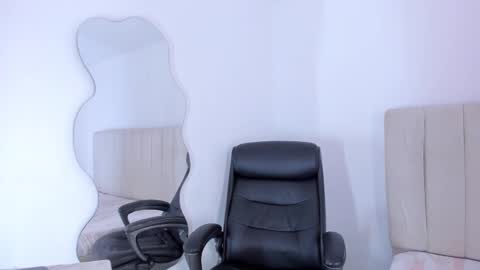 Snapshot of camila_adams chatting on February 2025 08:09:02 PM Cami online show from February 2025 08:09:02 PM