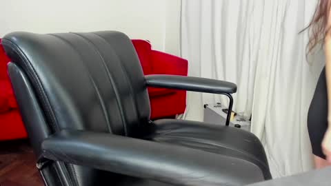 Snapshot of camila_berk chatting on December 2024 02:08:01 AM Cami online show from December 2024 02:08:01 AM