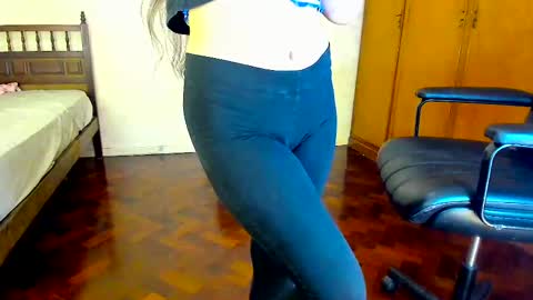 Snapshot of camila_berk chatting on February 2025 07:24:02 AM Cami online show from February 2025 07:24:02 AM