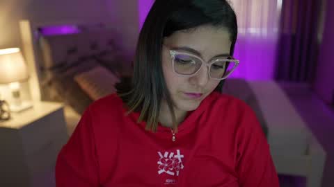 Snapshot of camila_buitrago chatting on December 2024 08:18:01 PM Camila buitrago online show from December 2024 08:18:01 PM