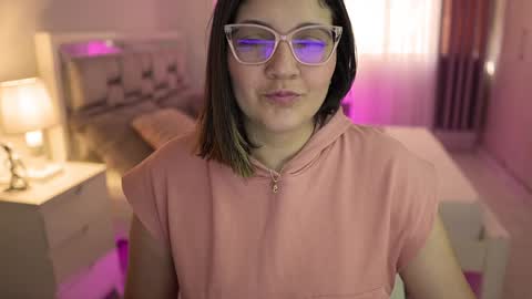 Snapshot of camila_buitrago chatting on December 2024 02:39:01 PM Camila buitrago online show from December 2024 02:39:01 PM