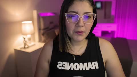 Snapshot of camila_buitrago chatting on December 2024 10:50:01 PM Camila buitrago online show from December 2024 10:50:01 PM