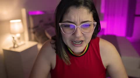 Snapshot of camila_buitrago chatting on December 2024 01:42:01 AM Camila buitrago online show from December 2024 01:42:01 AM