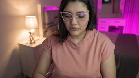 Snapshot of camila_buitrago chatting on December 2024 02:23:01 AM Camila buitrago online show from December 2024 02:23:01 AM