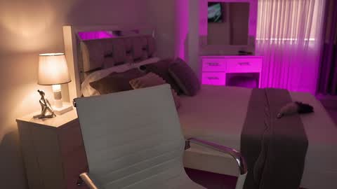 Snapshot of camila_buitrago chatting on December 2024 05:18:02 PM Camila buitrago online show from December 2024 05:18:02 PM