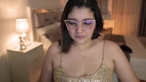 Snapshot of camila_buitrago chatting on December 2024 01:49:01 AM Camila buitrago online show from December 2024 01:49:01 AM