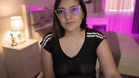 Snapshot of camila_buitrago chatting on December 2024 09:00:02 PM Camila buitrago online show from December 2024 09:00:02 PM